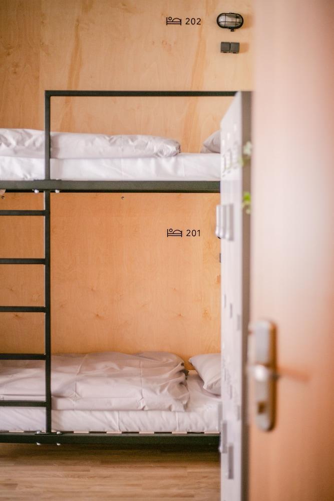 Schoendorf - Virtual Reception Hostel Bratysława