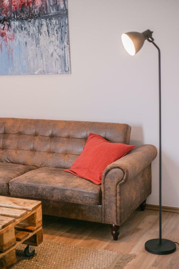 Schoendorf - Virtual Reception Hostel Bratysława